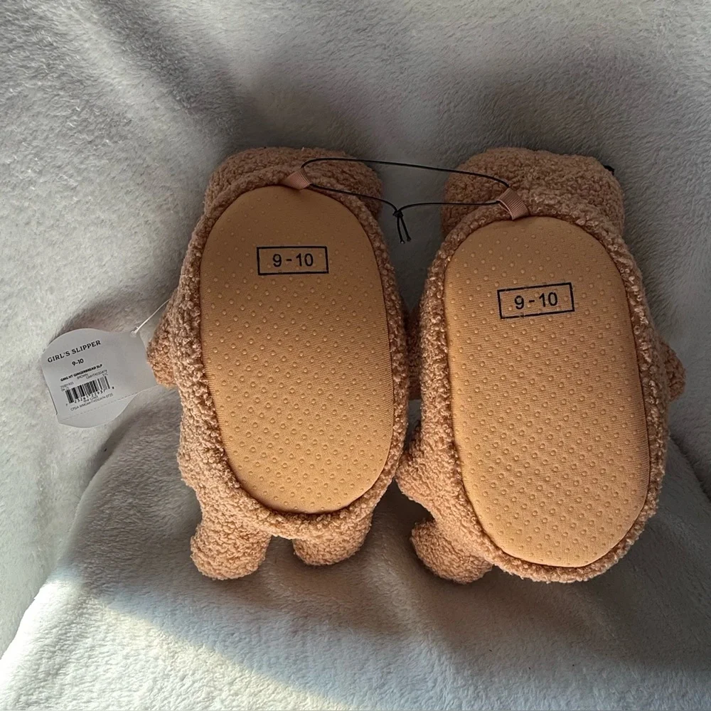 Gingerbread Plush Slippers with Red Bows Girls 9-10 New Slip On Brown‎ Faux Fur